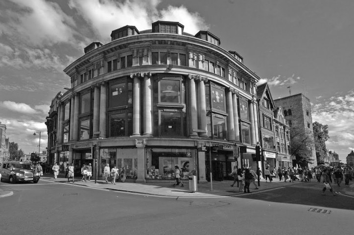 waterstones-oxford-beautiful-oxford-bookshops