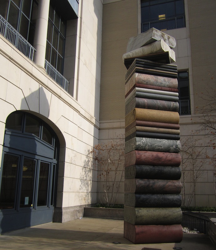 nashville-public-library-book-statue
