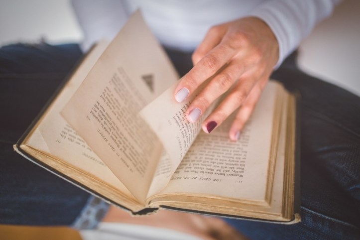 20151110233252-reading-books-education-words-book-learning