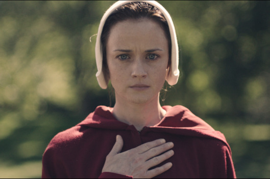 05-alexis-bledel-handmaids-tale-w529-h352