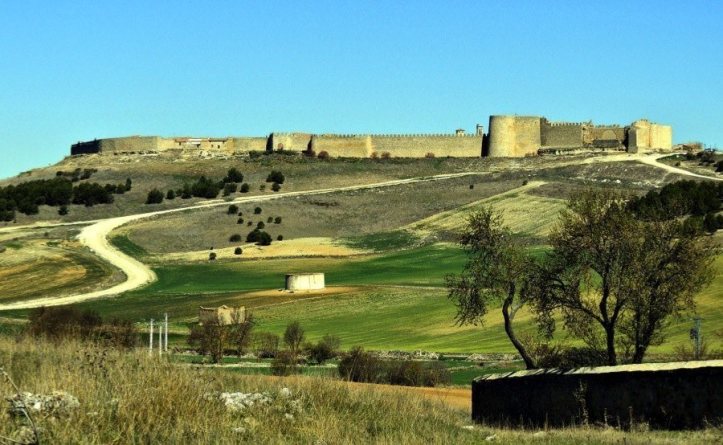 book-village-uruena-spain